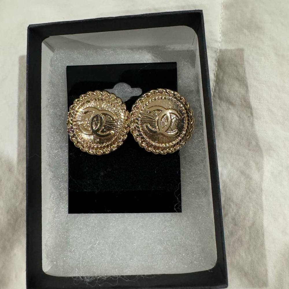 Repurposed CC earrings!